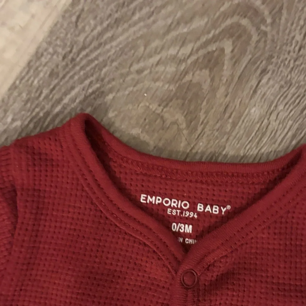 Red and white baby boy 3-piece outfit #babyfashion - Picture 3 of 3